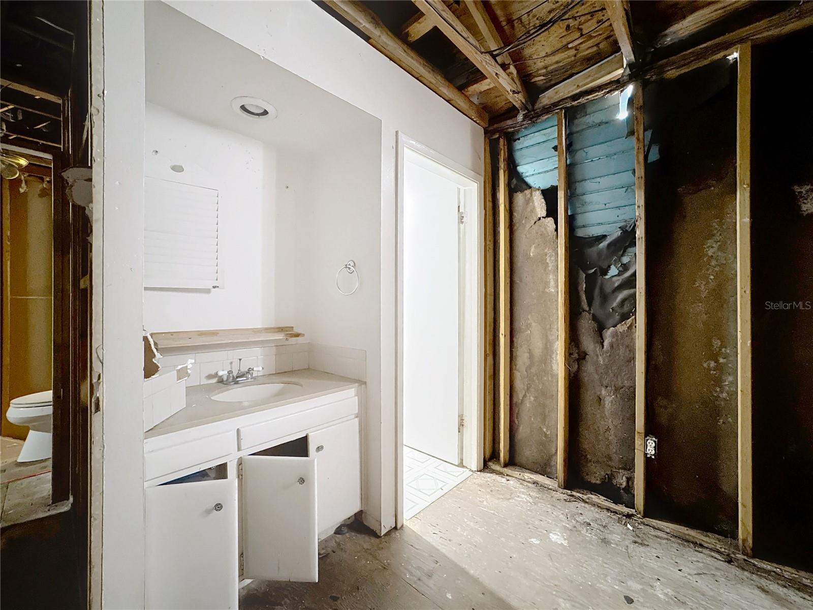 216 24TH St BRADENTON, FL 34205