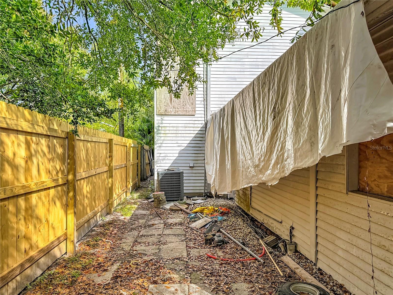 216 24TH St BRADENTON, FL 34205