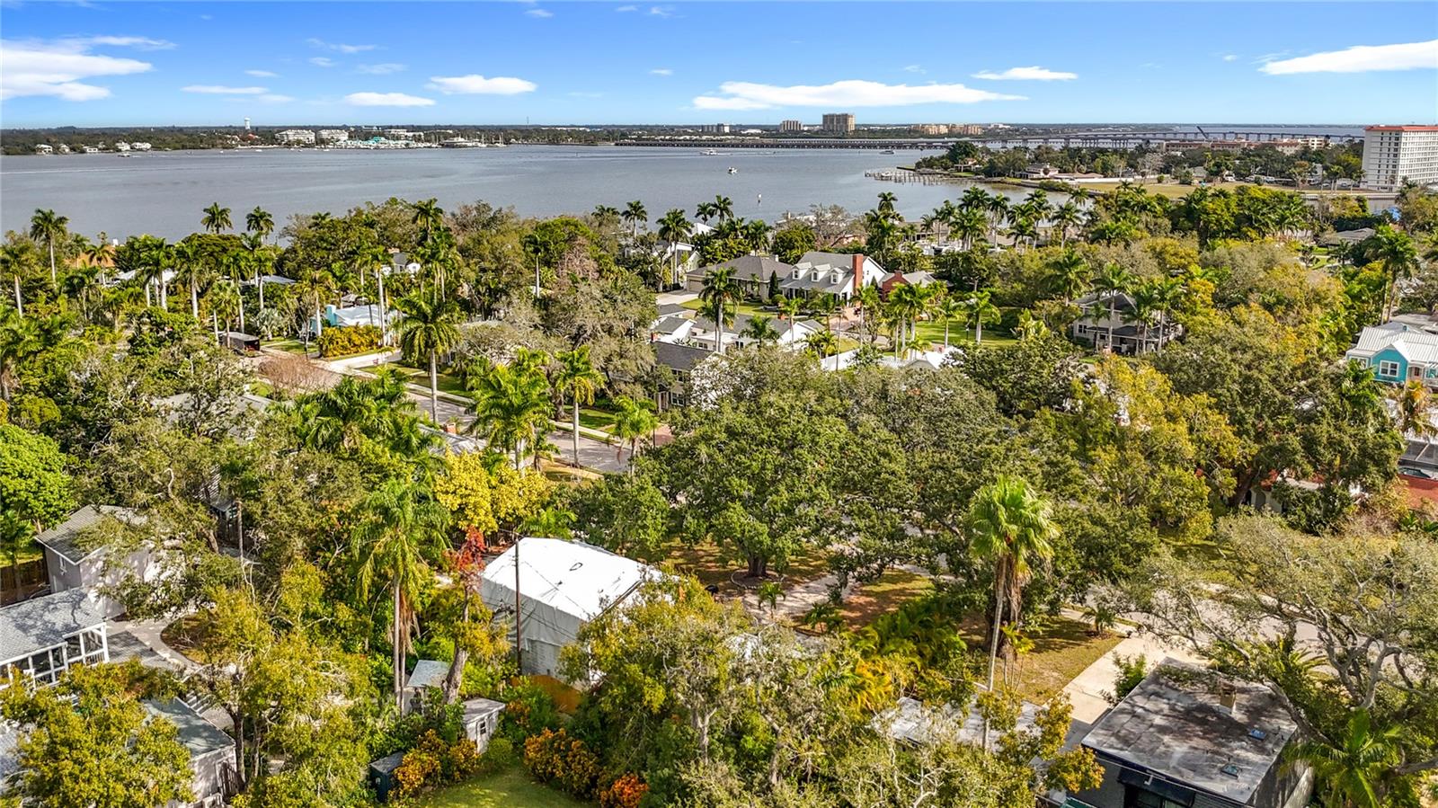 216 24TH St BRADENTON, FL 34205