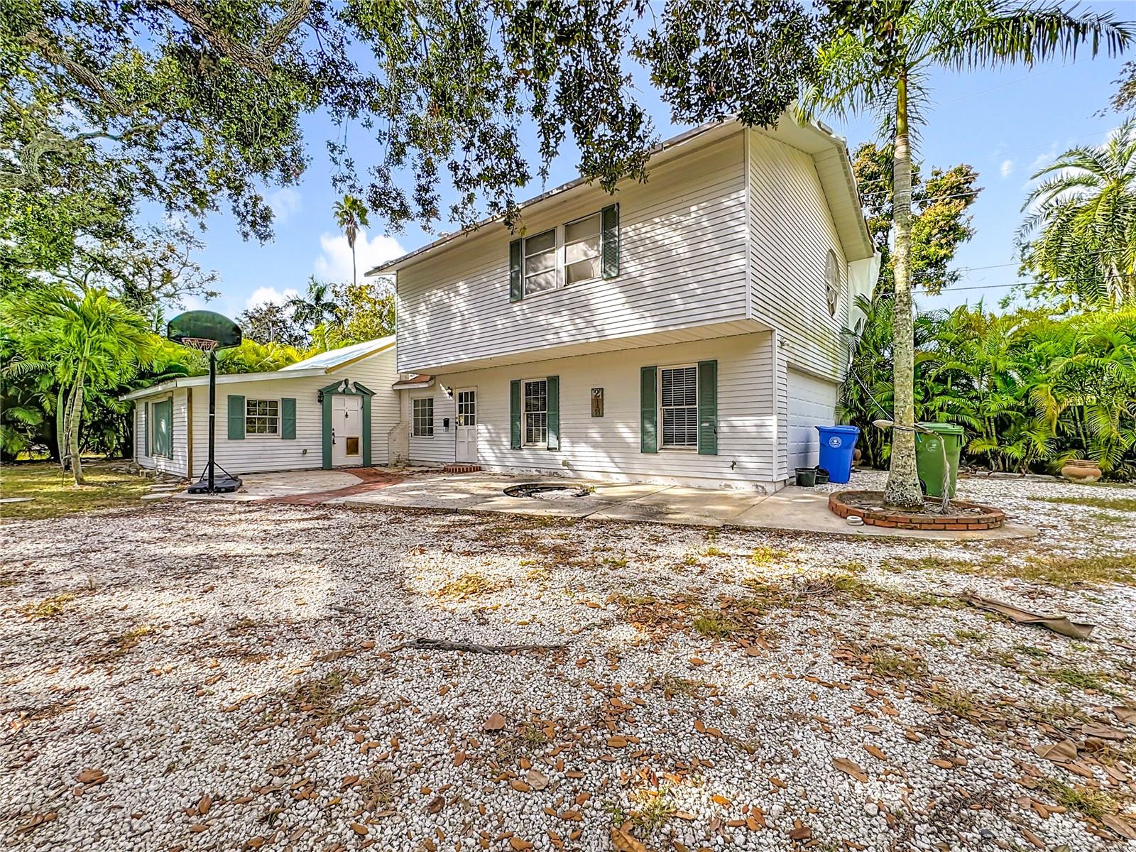 216 24TH St BRADENTON, FL 34205