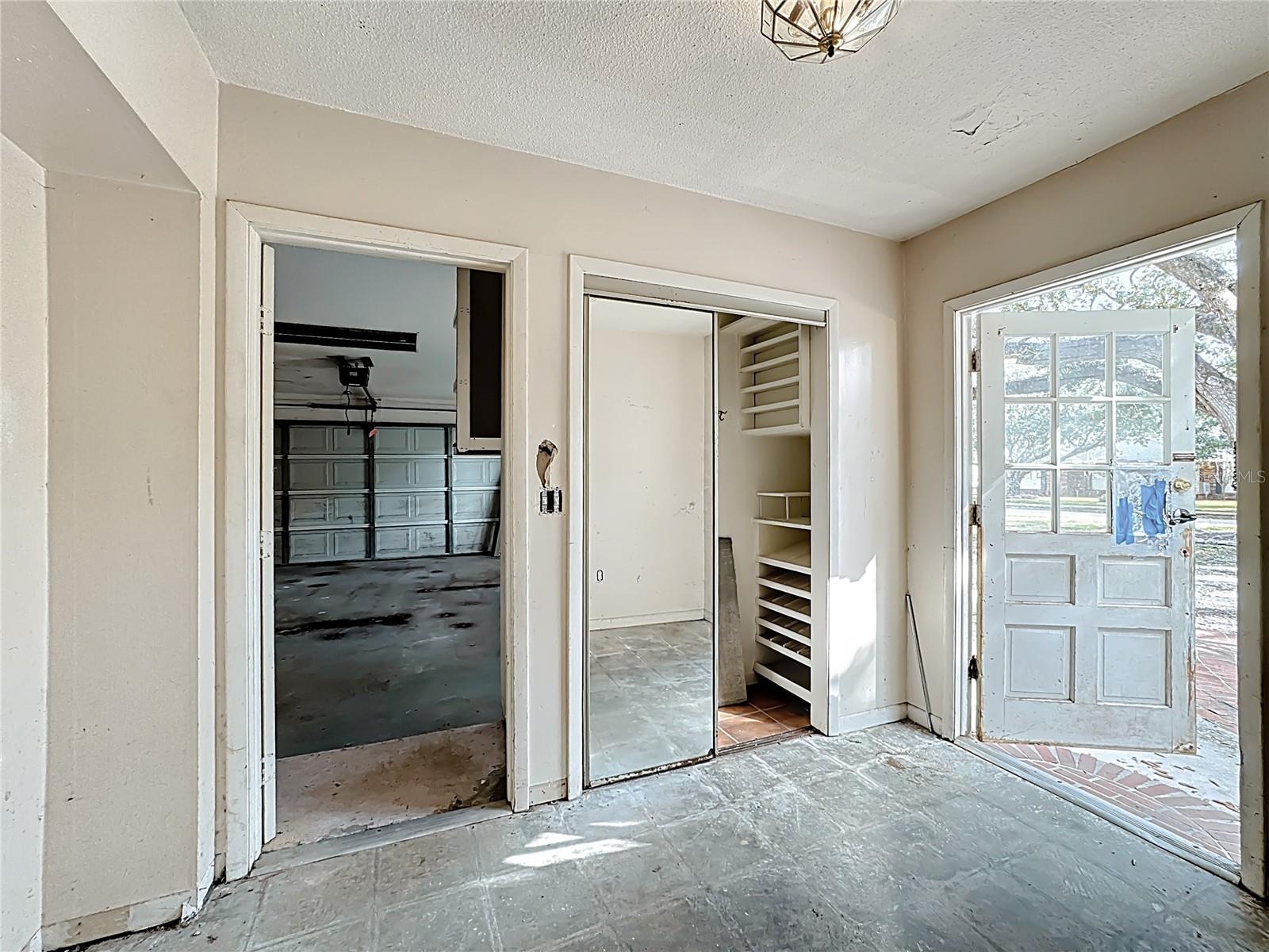 216 24TH St BRADENTON, FL 34205