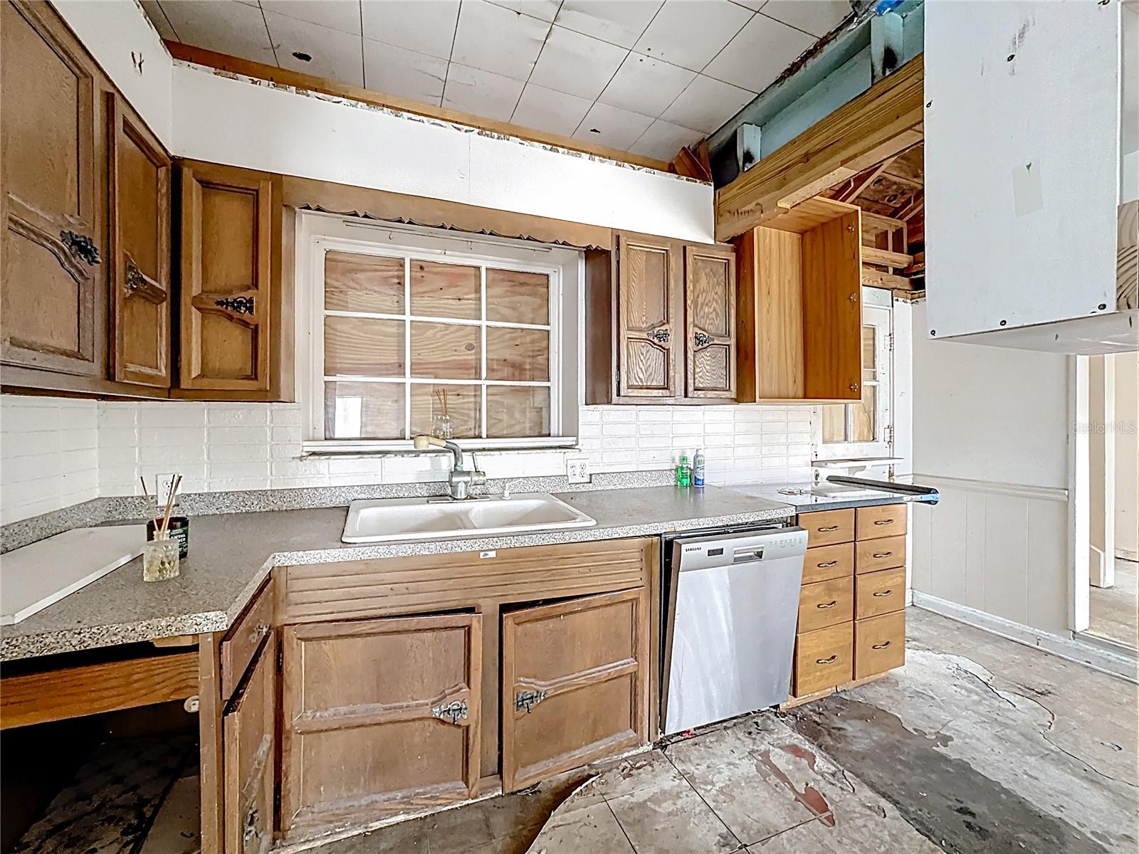 216 24TH St BRADENTON, FL 34205