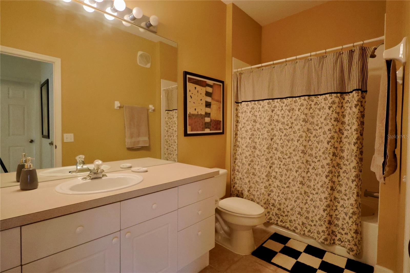 2305 SILVER PALM Dr #304 KISSIMMEE, FL 34747