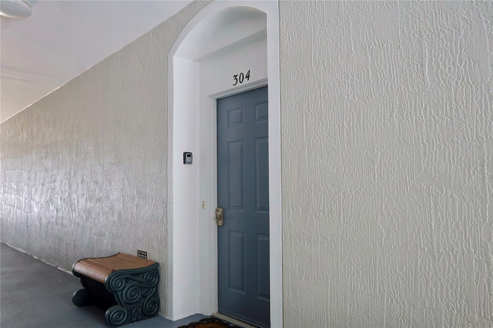 2305 SILVER PALM Dr #304 KISSIMMEE, FL 34747