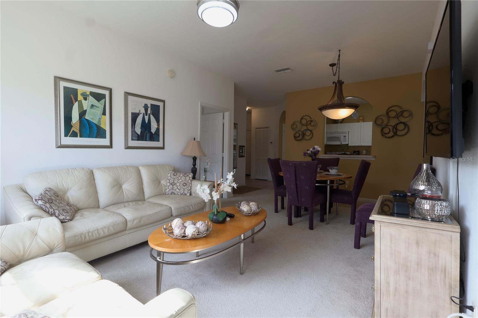 2305 SILVER PALM Dr #304 KISSIMMEE, FL 34747