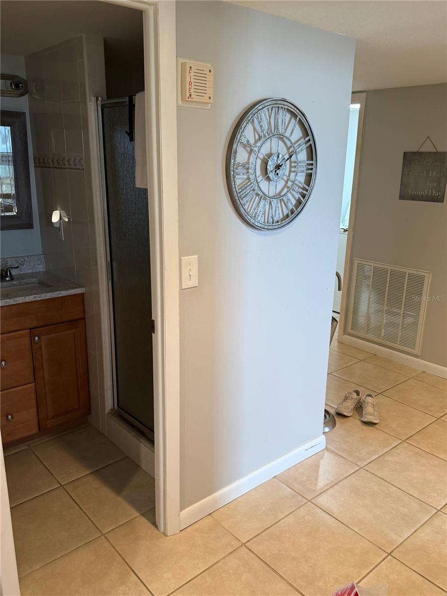 7600 BAYSHORE Dr #205 TREASURE ISLAND, FL 33706