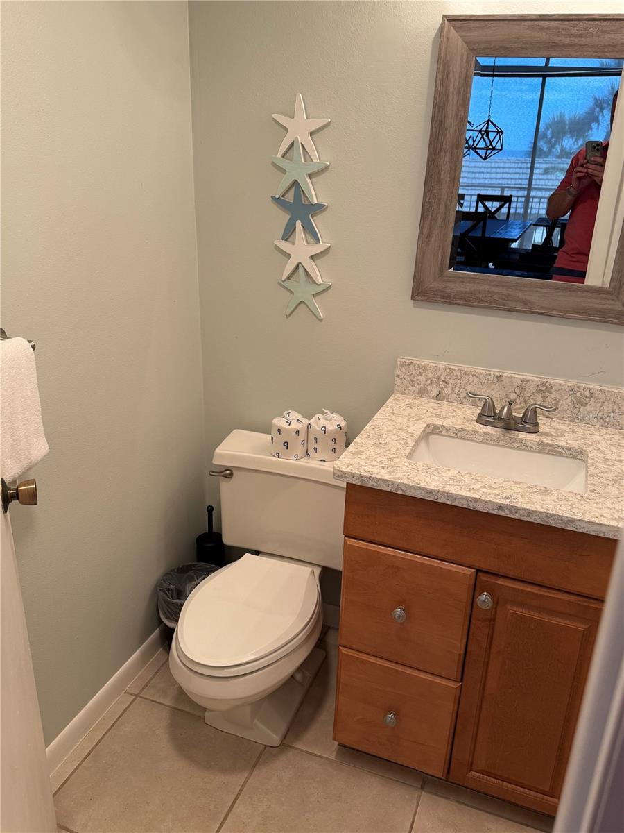 7600 BAYSHORE Dr #205 TREASURE ISLAND, FL 33706