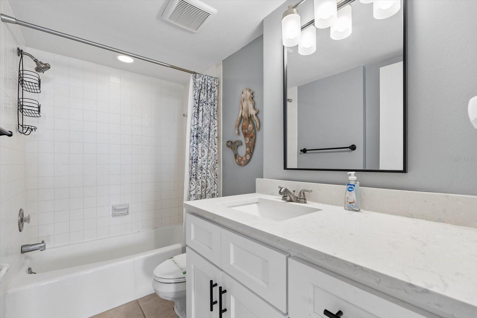 7600 BAYSHORE Dr #205 TREASURE ISLAND, FL 33706