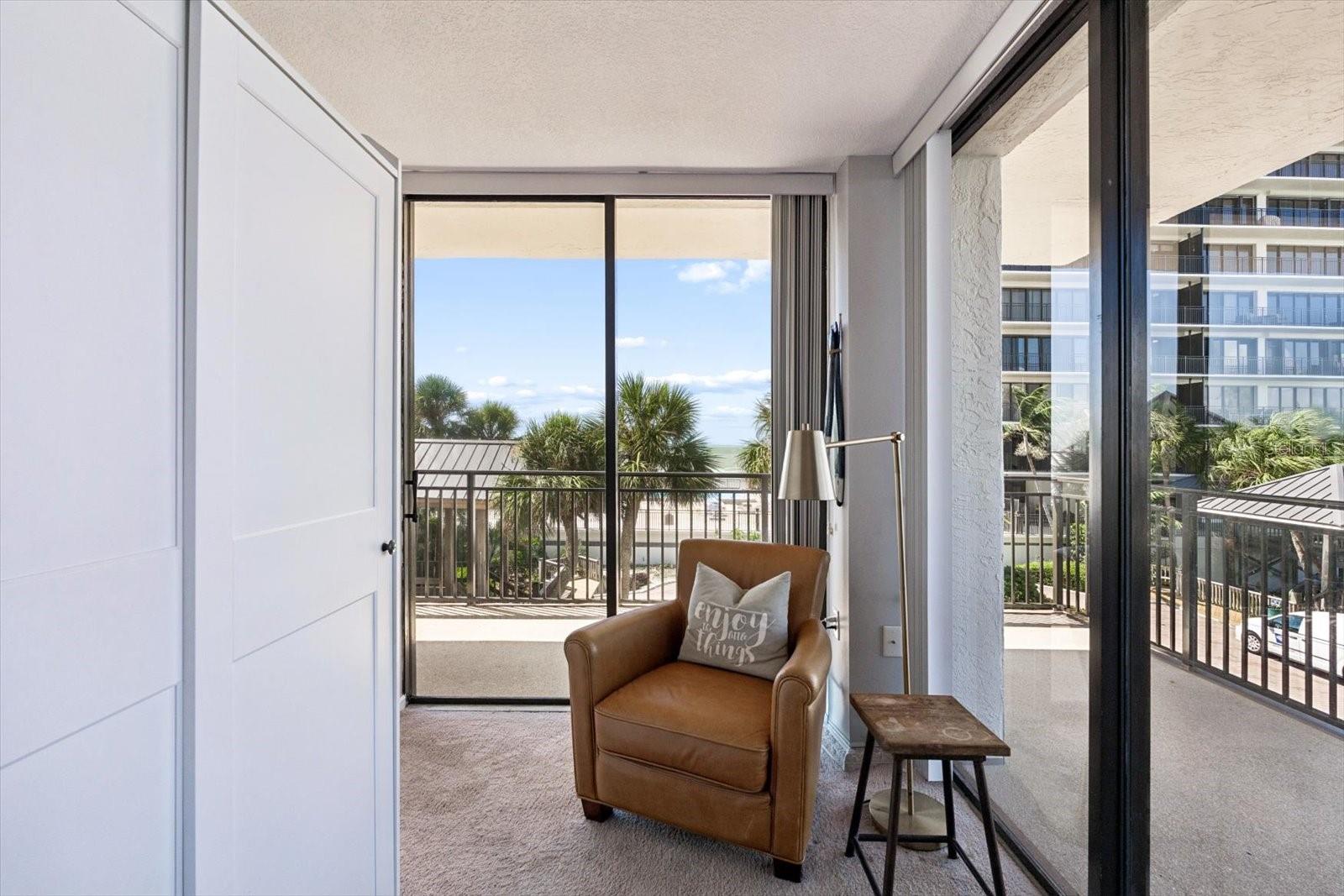 7600 BAYSHORE Dr #205 TREASURE ISLAND, FL 33706