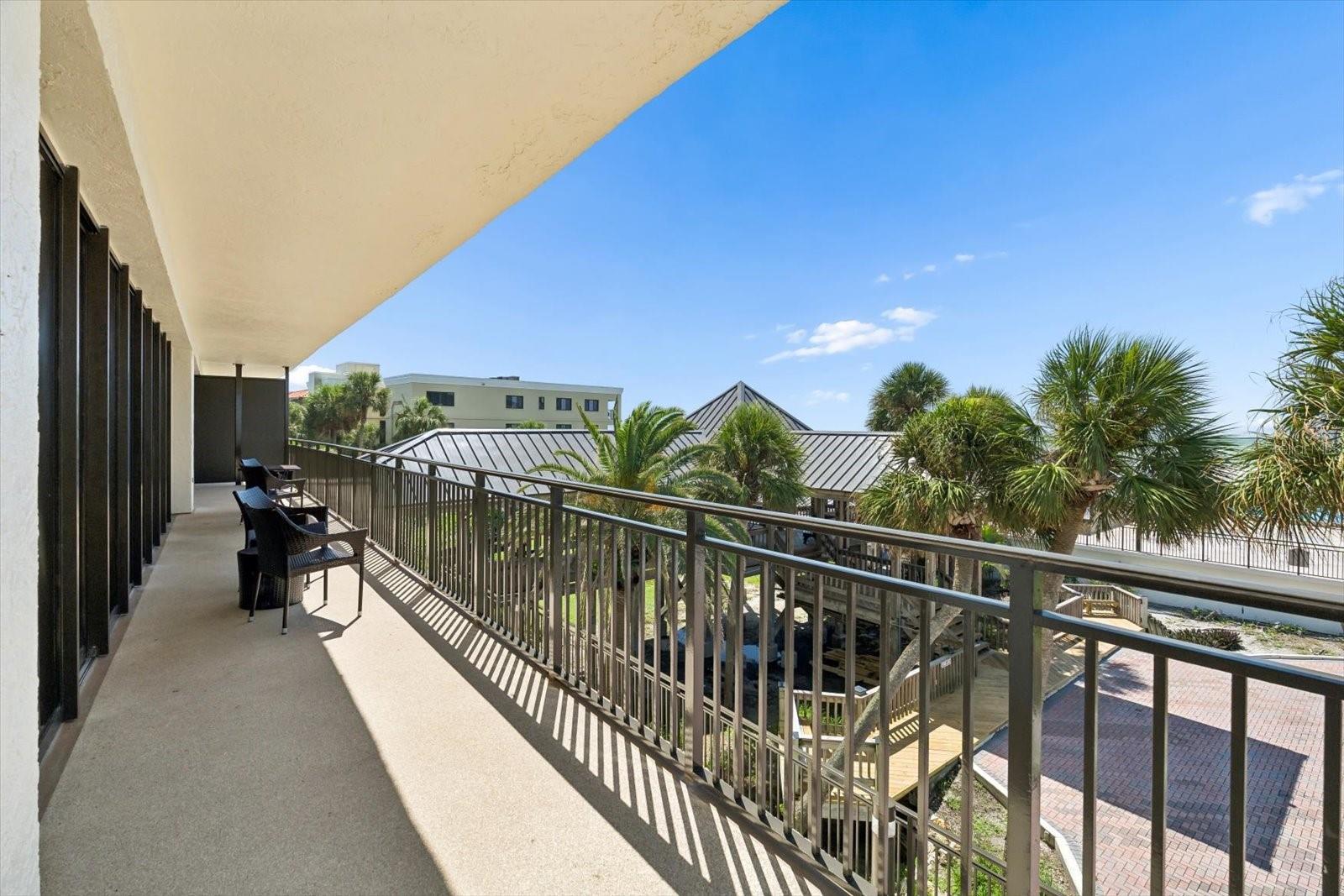 7600 BAYSHORE Dr #205 TREASURE ISLAND, FL 33706