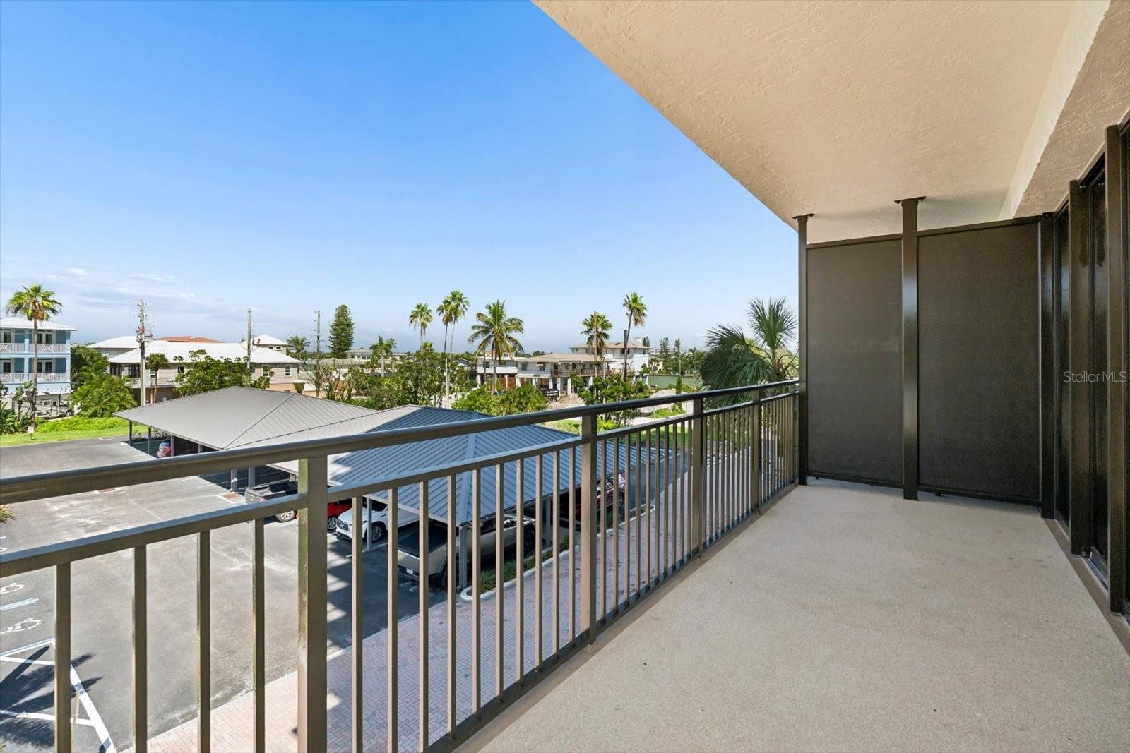 7600 BAYSHORE Dr #205 TREASURE ISLAND, FL 33706