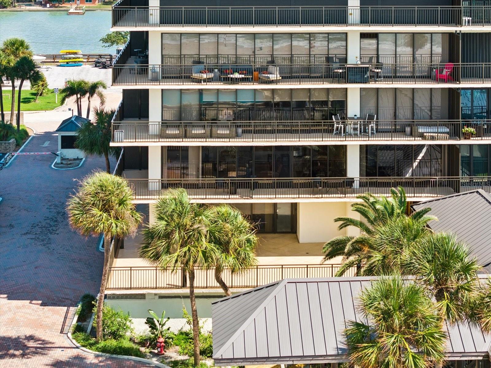 7600 BAYSHORE Dr #205 TREASURE ISLAND, FL 33706