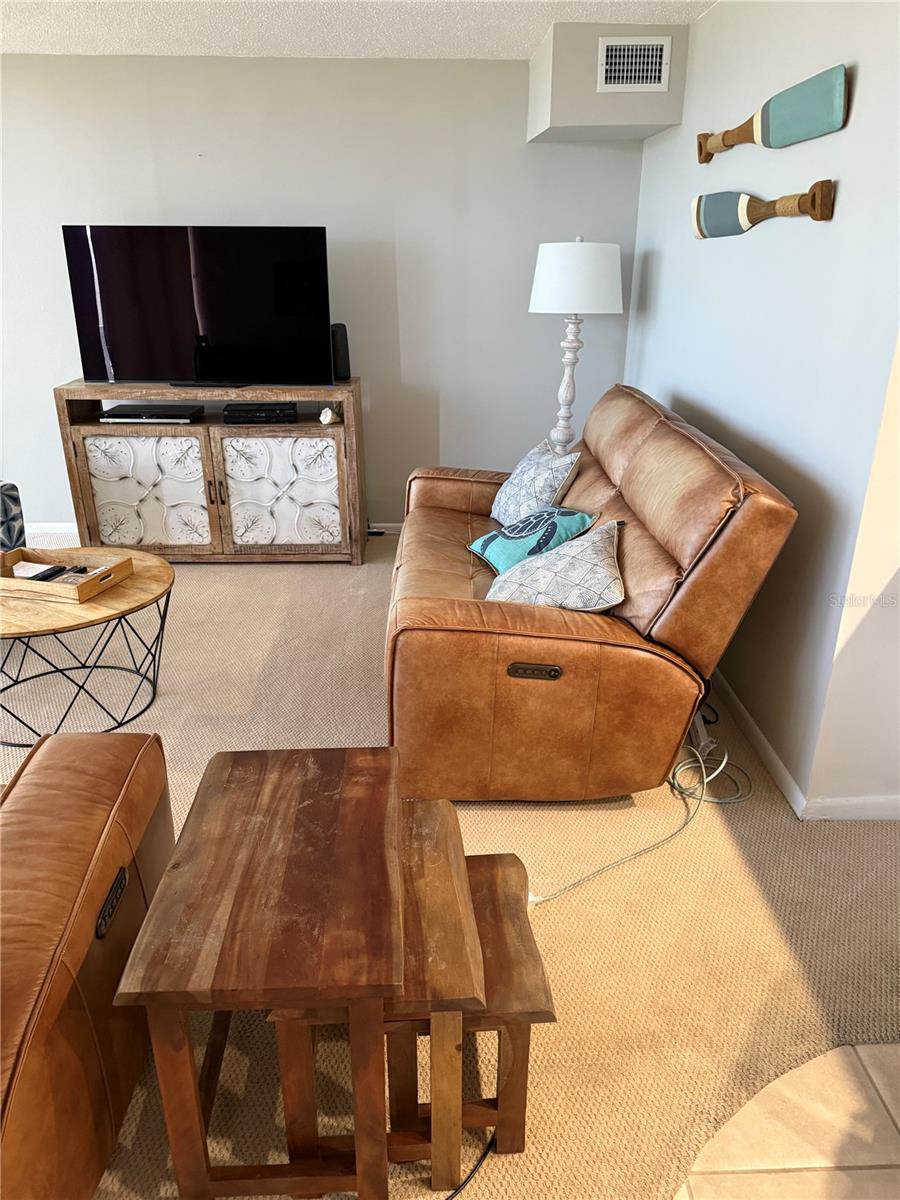 7600 BAYSHORE Dr #205 TREASURE ISLAND, FL 33706