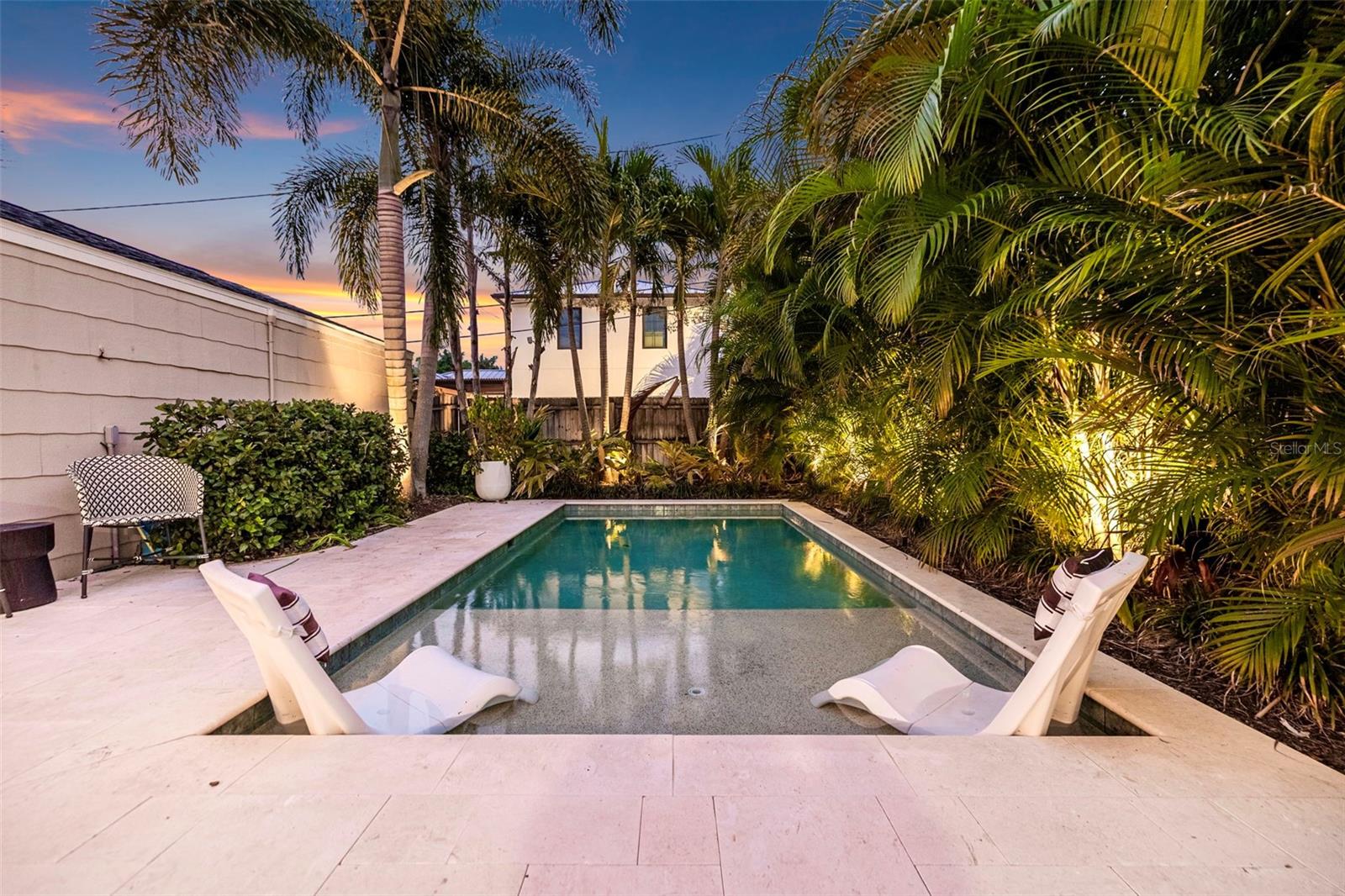 118 26TH Ave ST PETERSBURG, FL 33704