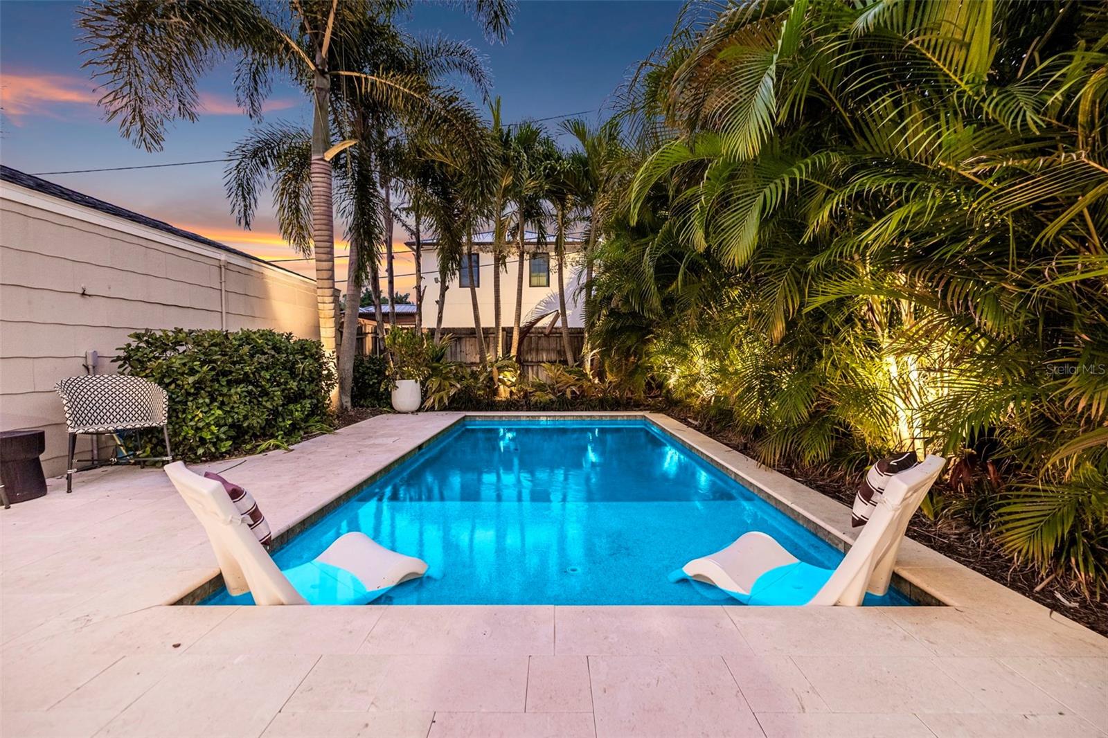 118 26TH Ave ST PETERSBURG, FL 33704