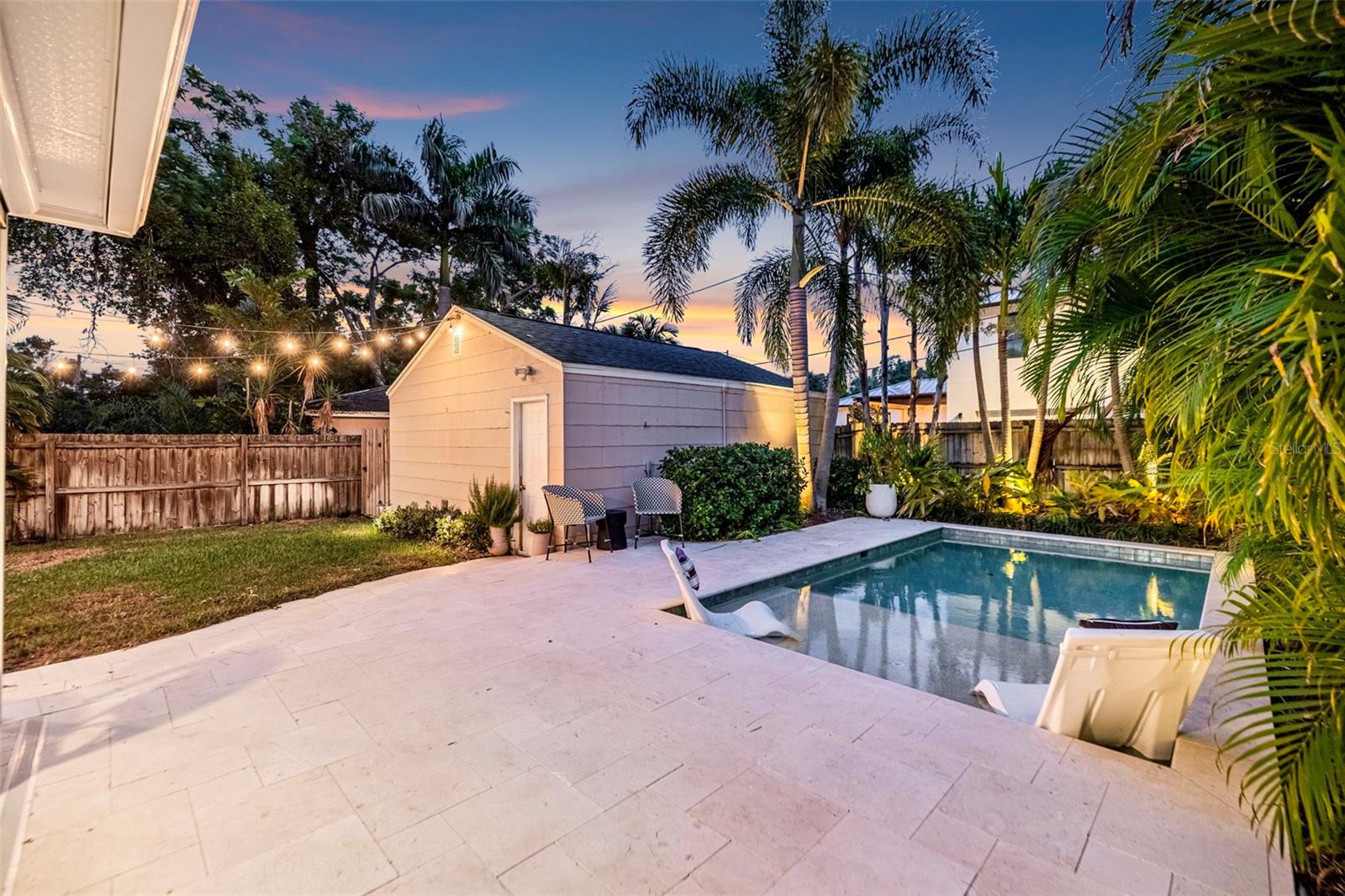 118 26TH Ave ST PETERSBURG, FL 33704