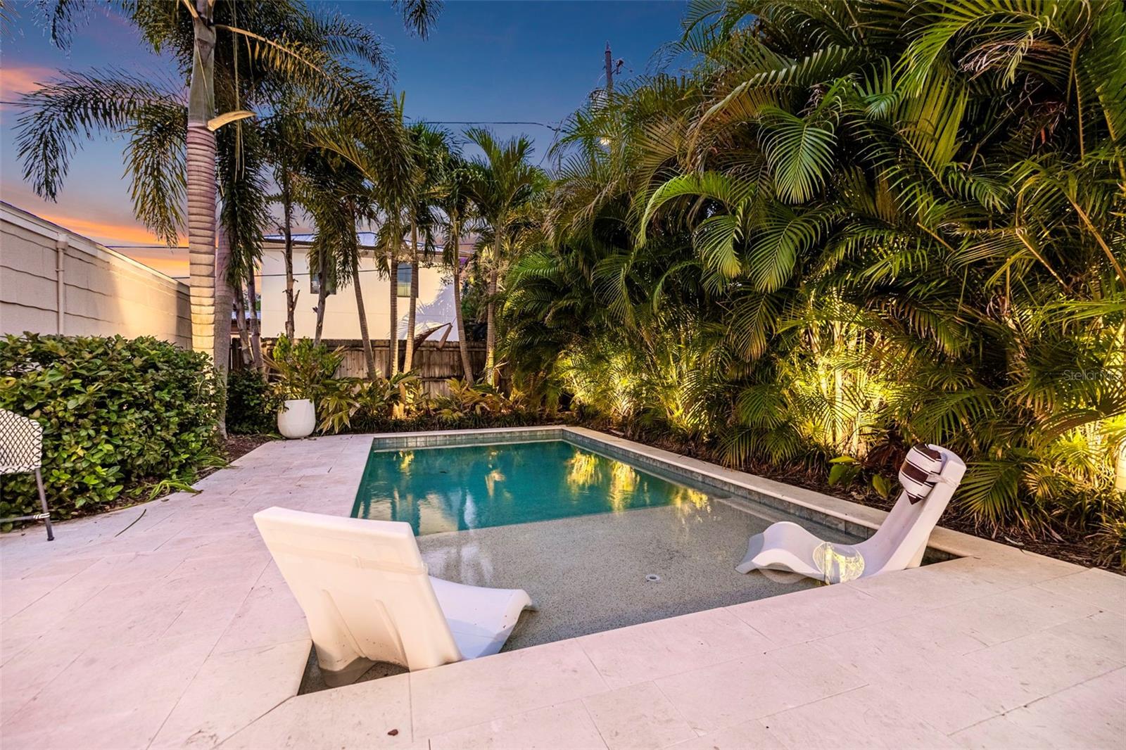 118 26TH Ave ST PETERSBURG, FL 33704