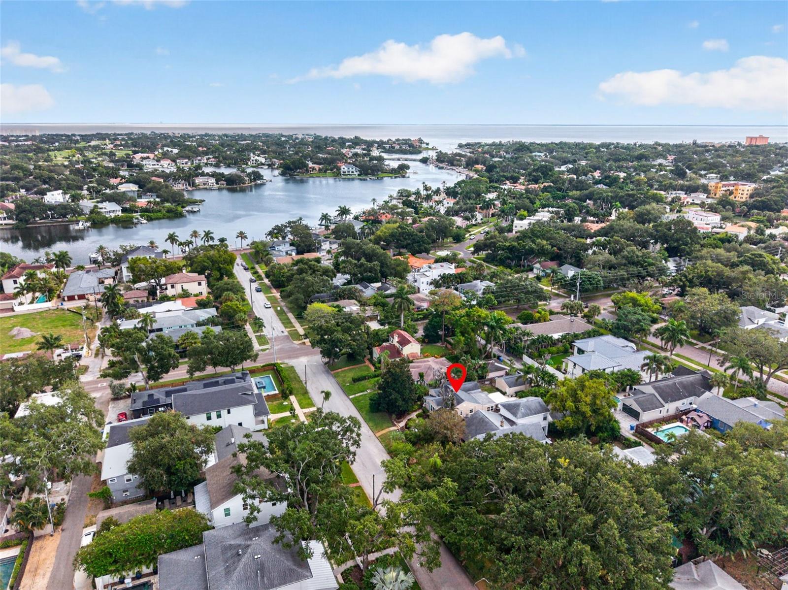 118 26TH Ave ST PETERSBURG, FL 33704