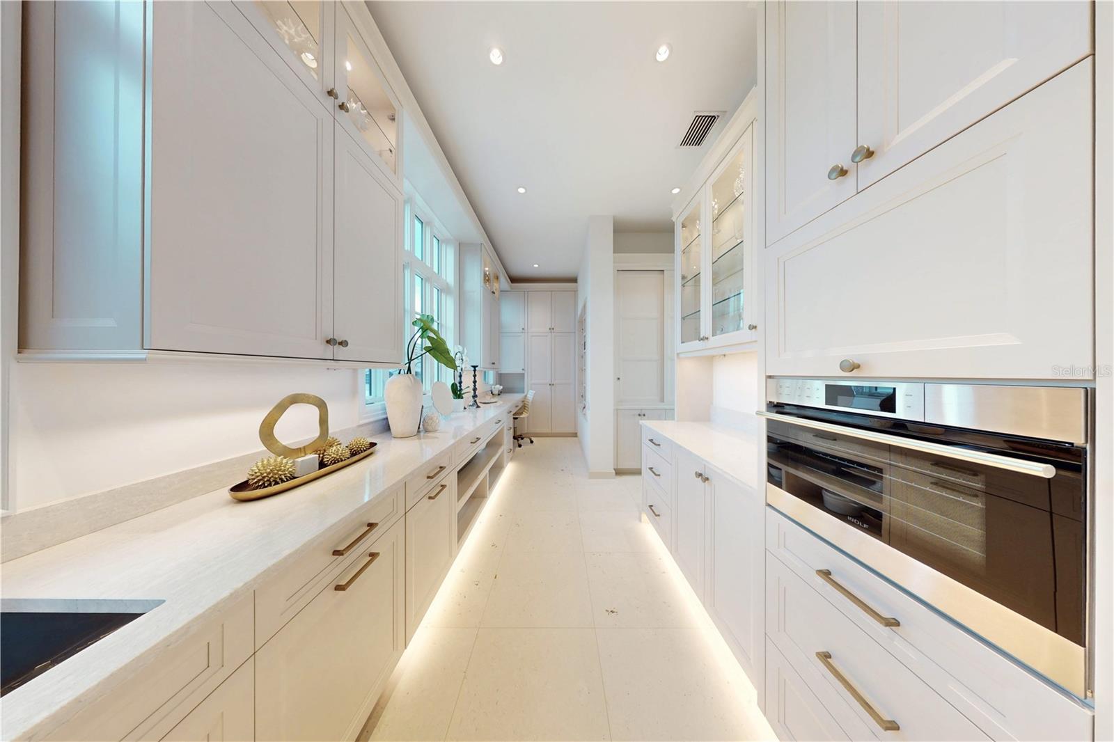 7366 Pt OF ROCKS Rd SARASOTA, FL 34242