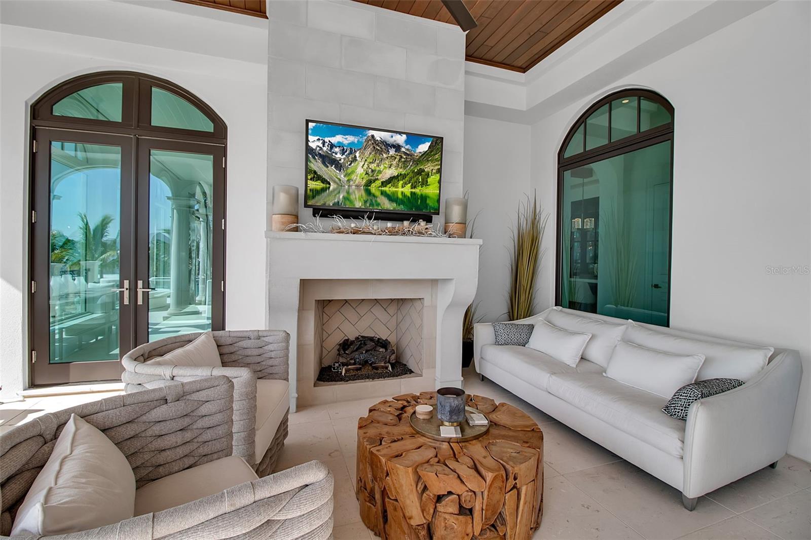 7366 Pt OF ROCKS Rd SARASOTA, FL 34242