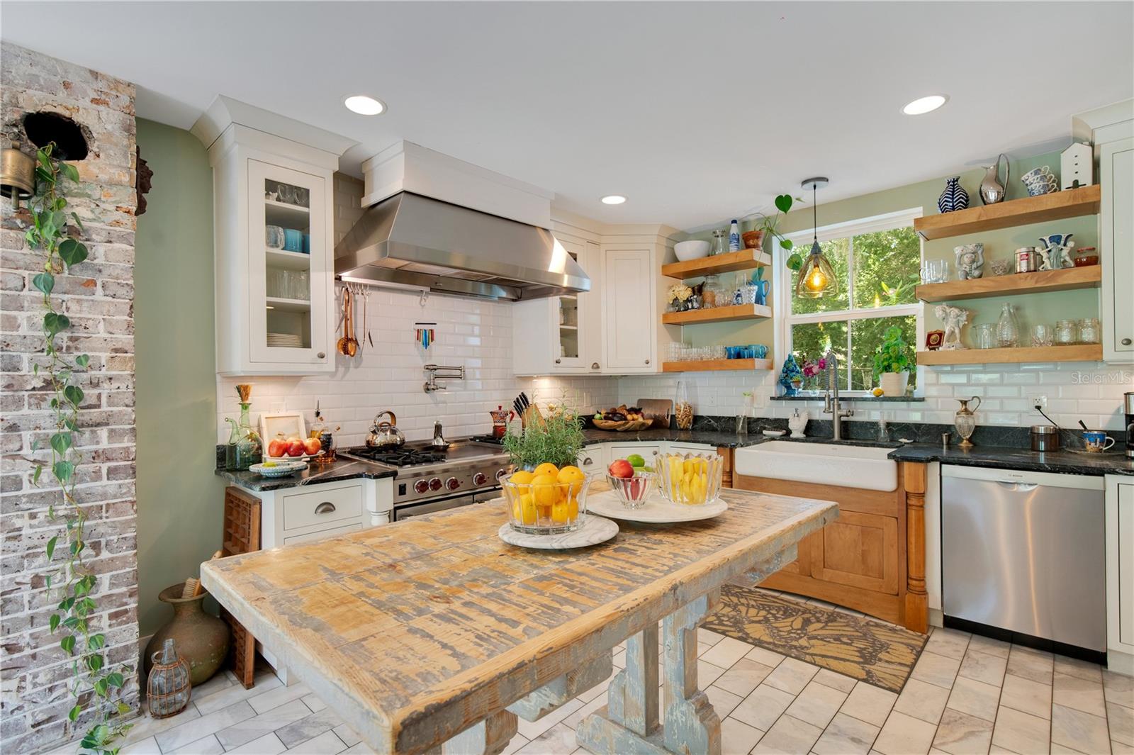 614 Lk Ave ORLANDO, FL 32801