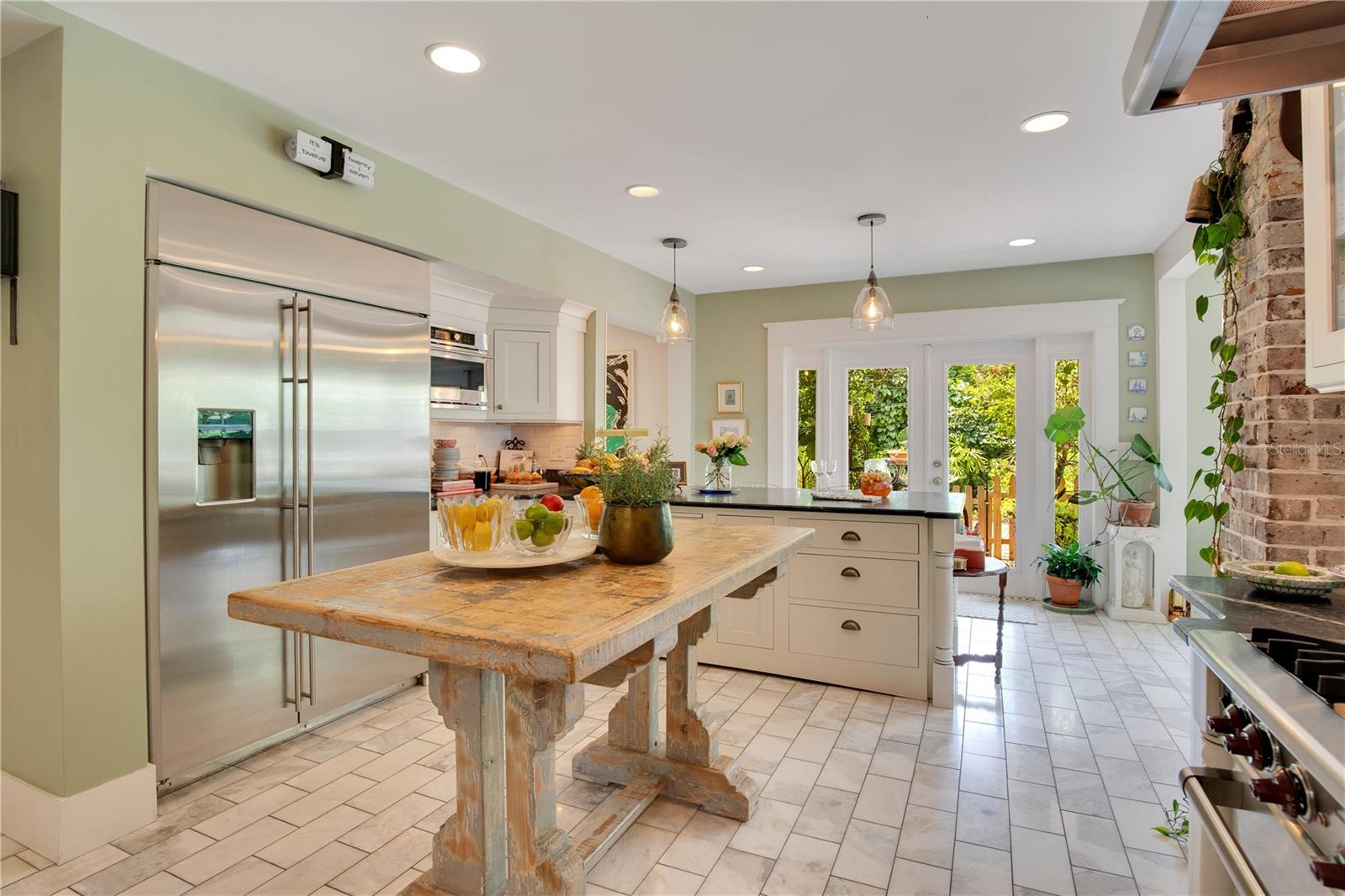 614 Lk Ave ORLANDO, FL 32801