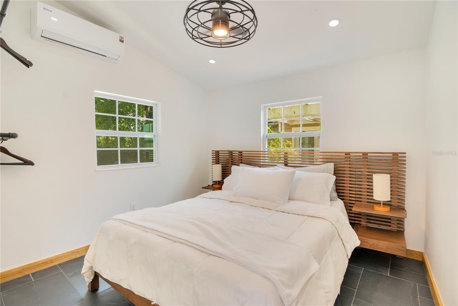 614 Lk Ave ORLANDO, FL 32801