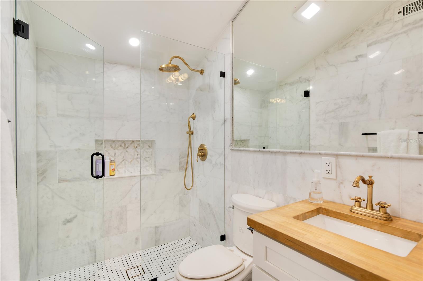 614 Lk Ave ORLANDO, FL 32801