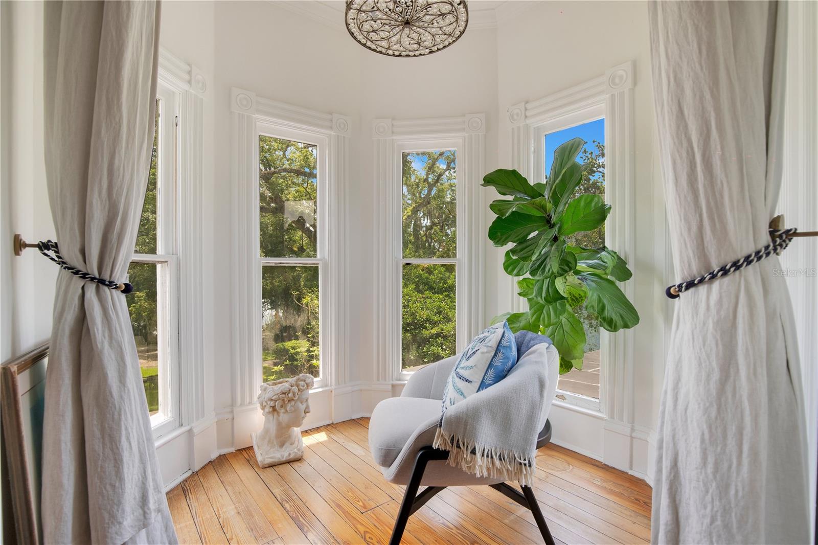 614 Lk Ave ORLANDO, FL 32801