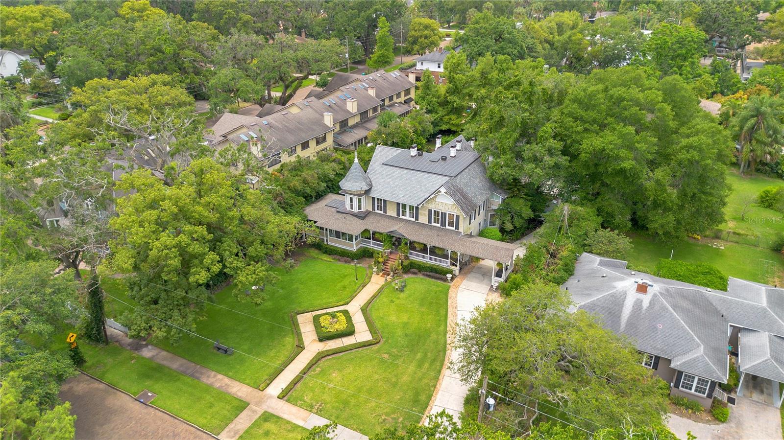 614 Lk Ave ORLANDO, FL 32801