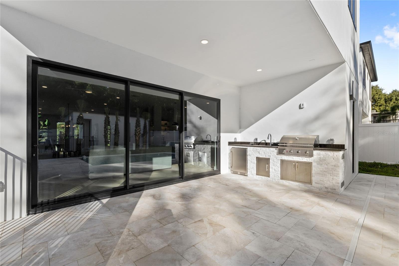 921 Lk EMERALD Dr ORLANDO, FL 32806