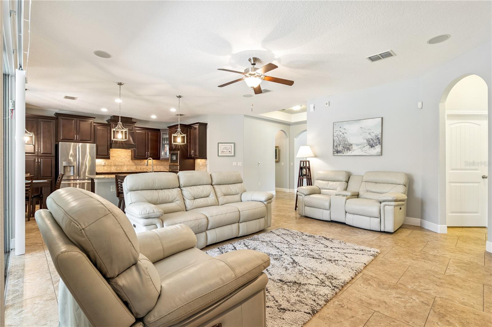 3684 CHANDLER ESTATES Dr APOPKA, FL 32712