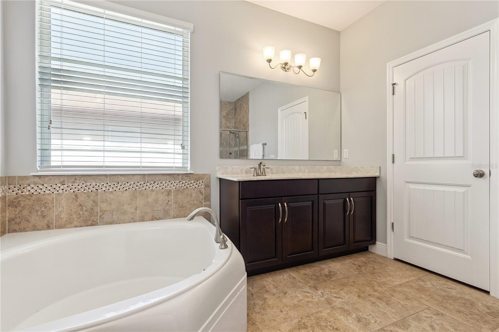 3684 CHANDLER ESTATES Dr APOPKA, FL 32712