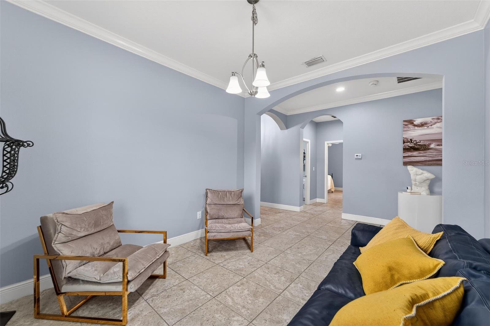 7032 OLD BENTON Dr APOLLO BEACH, FL 33572