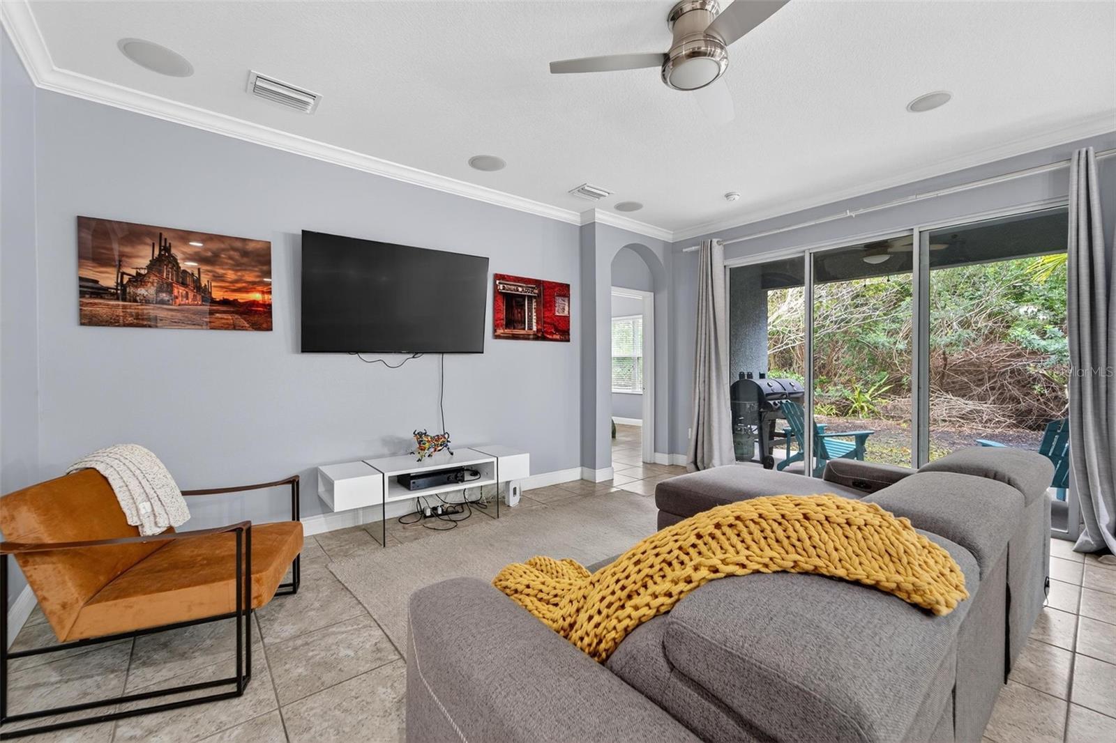 7032 OLD BENTON Dr APOLLO BEACH, FL 33572