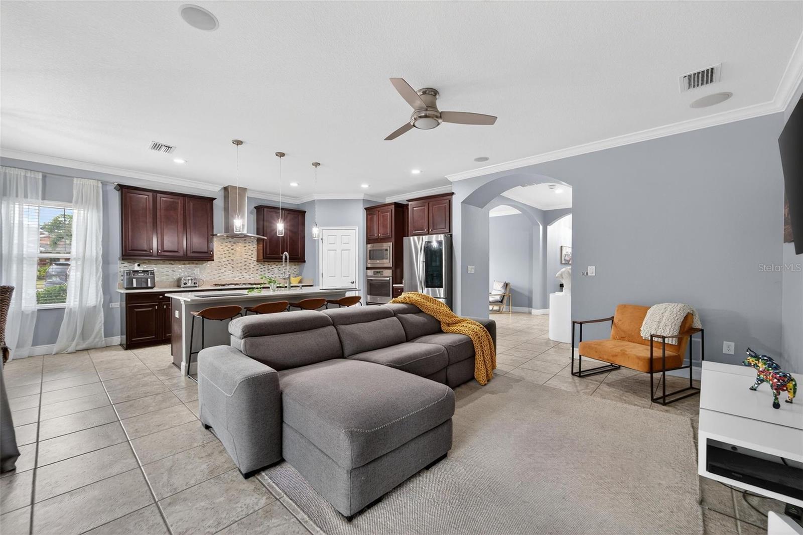 7032 OLD BENTON Dr APOLLO BEACH, FL 33572