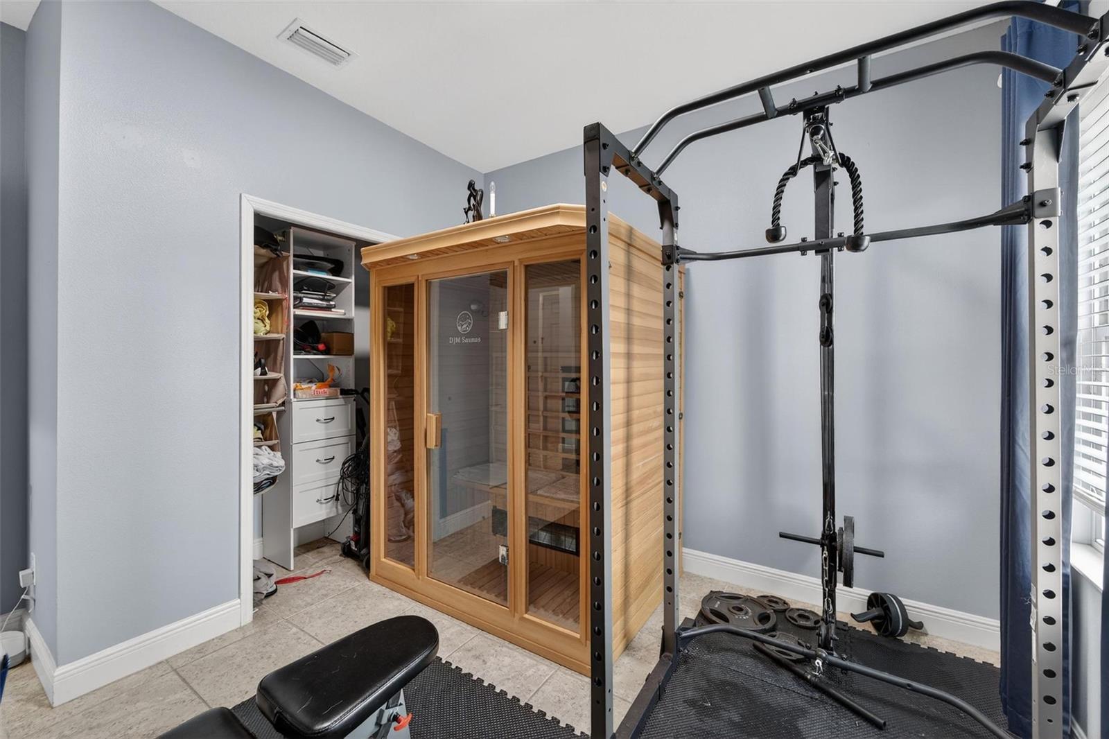 7032 OLD BENTON Dr APOLLO BEACH, FL 33572