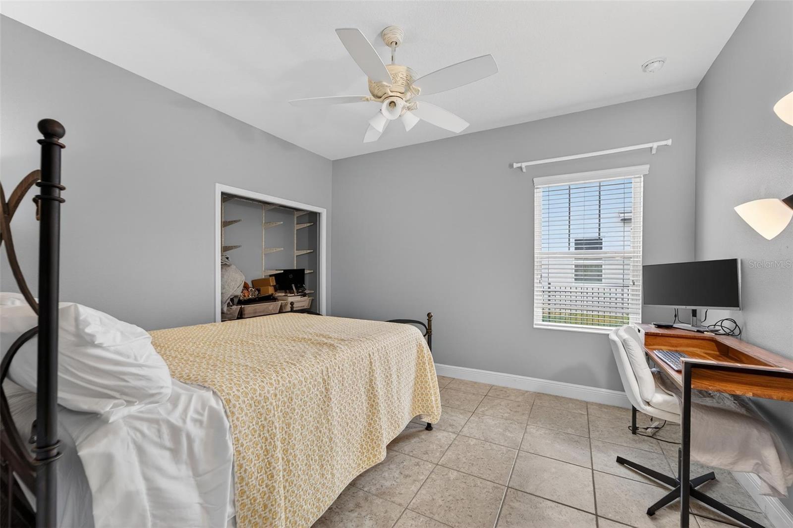 7032 OLD BENTON Dr APOLLO BEACH, FL 33572