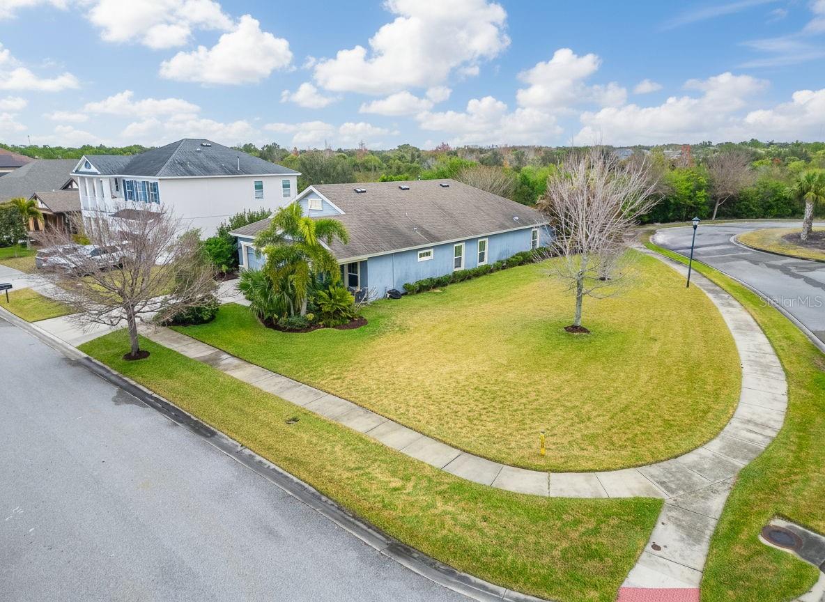 7032 OLD BENTON Dr APOLLO BEACH, FL 33572