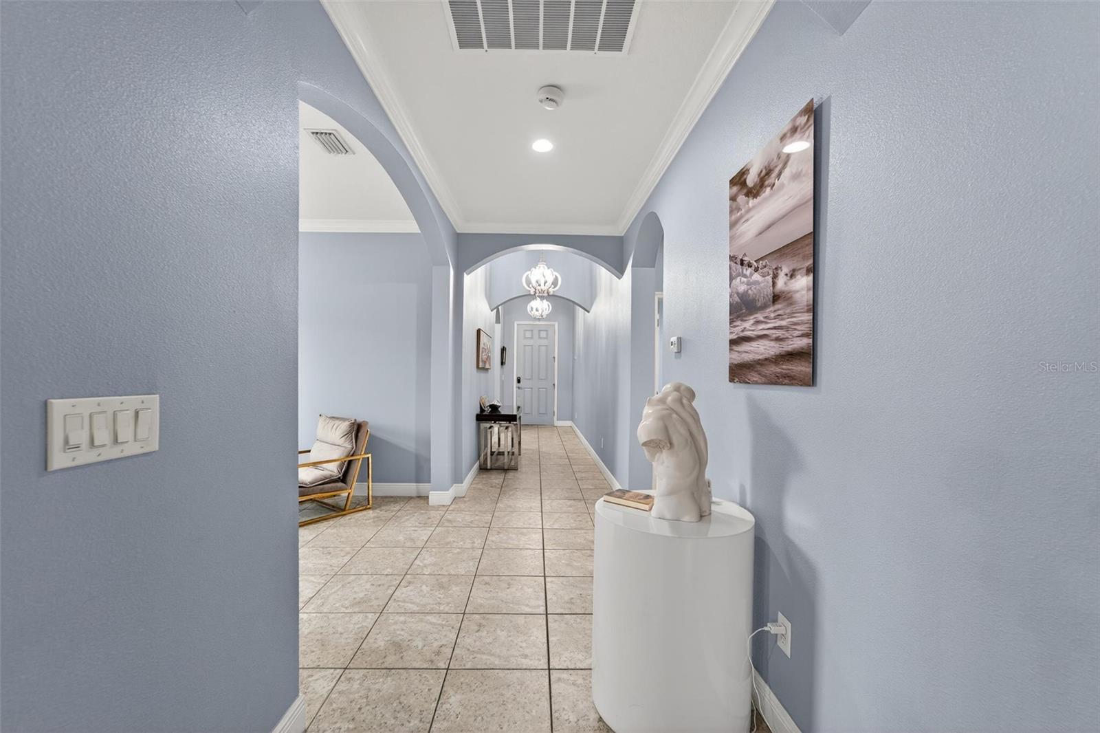 7032 OLD BENTON Dr APOLLO BEACH, FL 33572