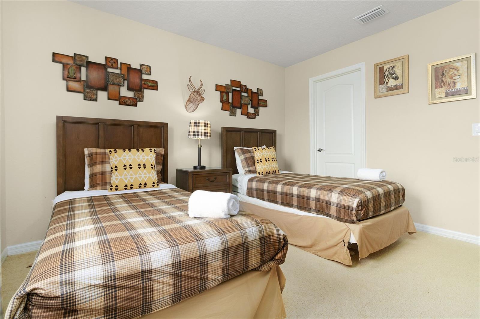 8912 RHODES St KISSIMMEE, FL 34747