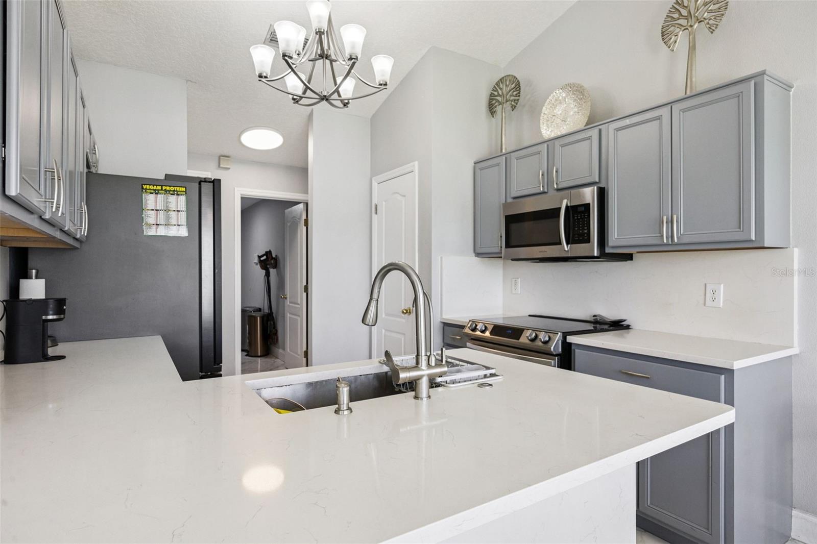 3233 LORIMAR Ln ST CLOUD, FL 34772