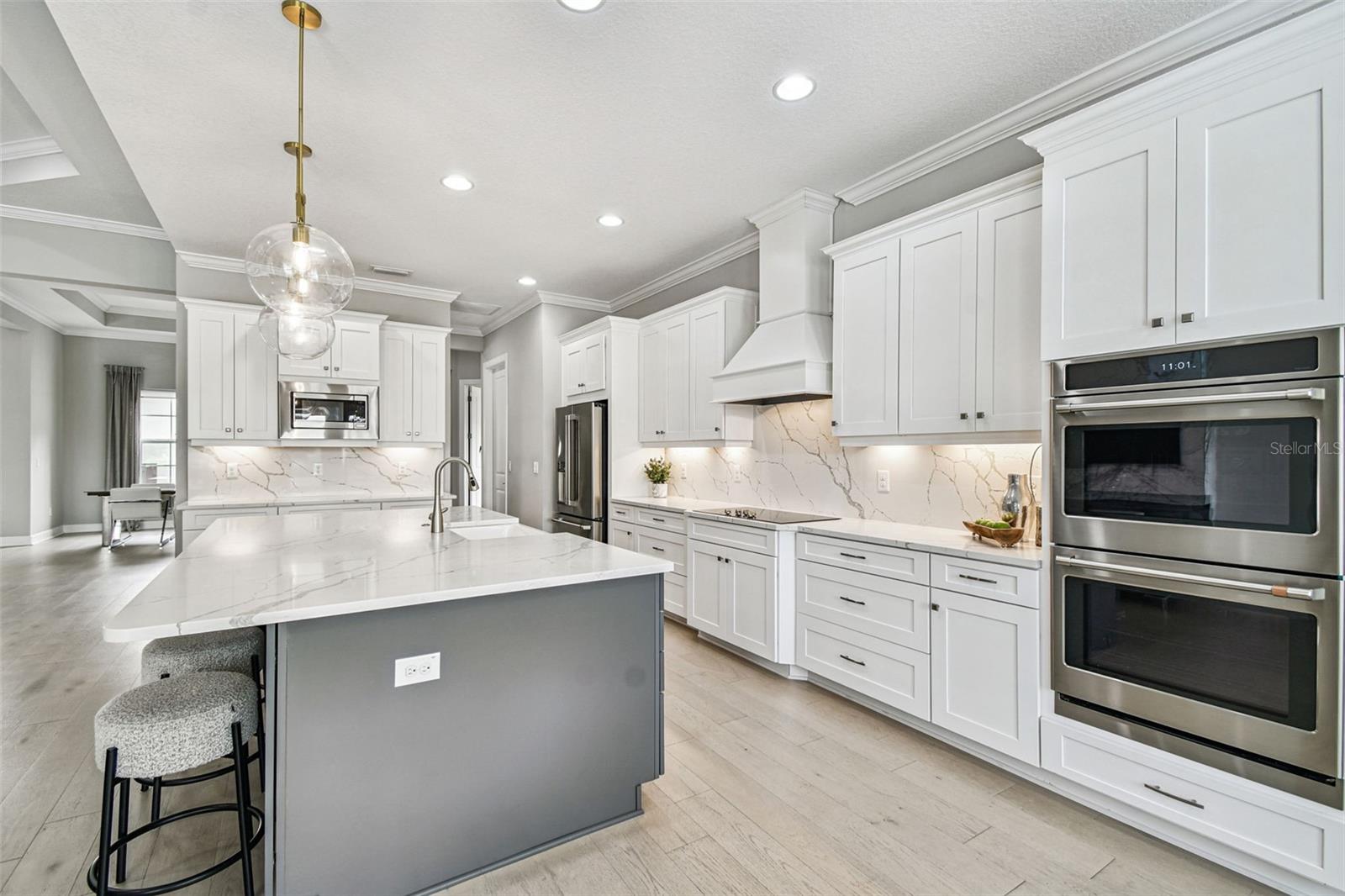 4054 ROCKY SHORES Dr TAMPA, FL 33634