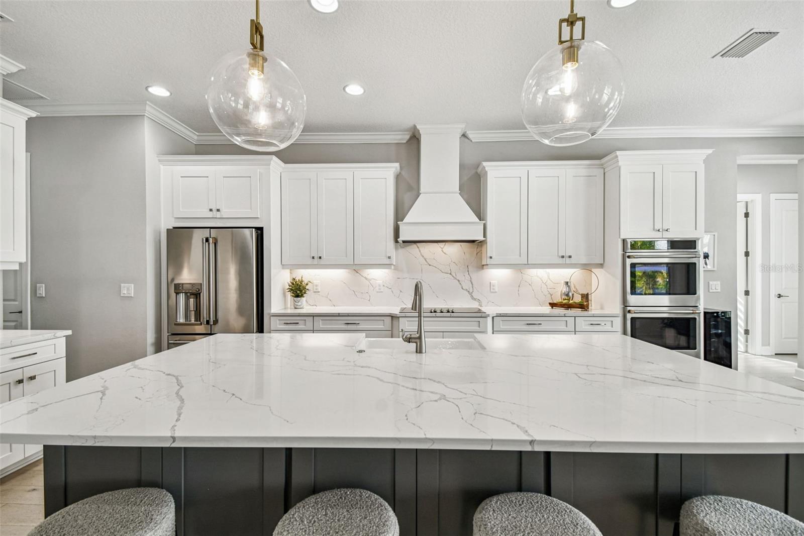 4054 ROCKY SHORES Dr TAMPA, FL 33634