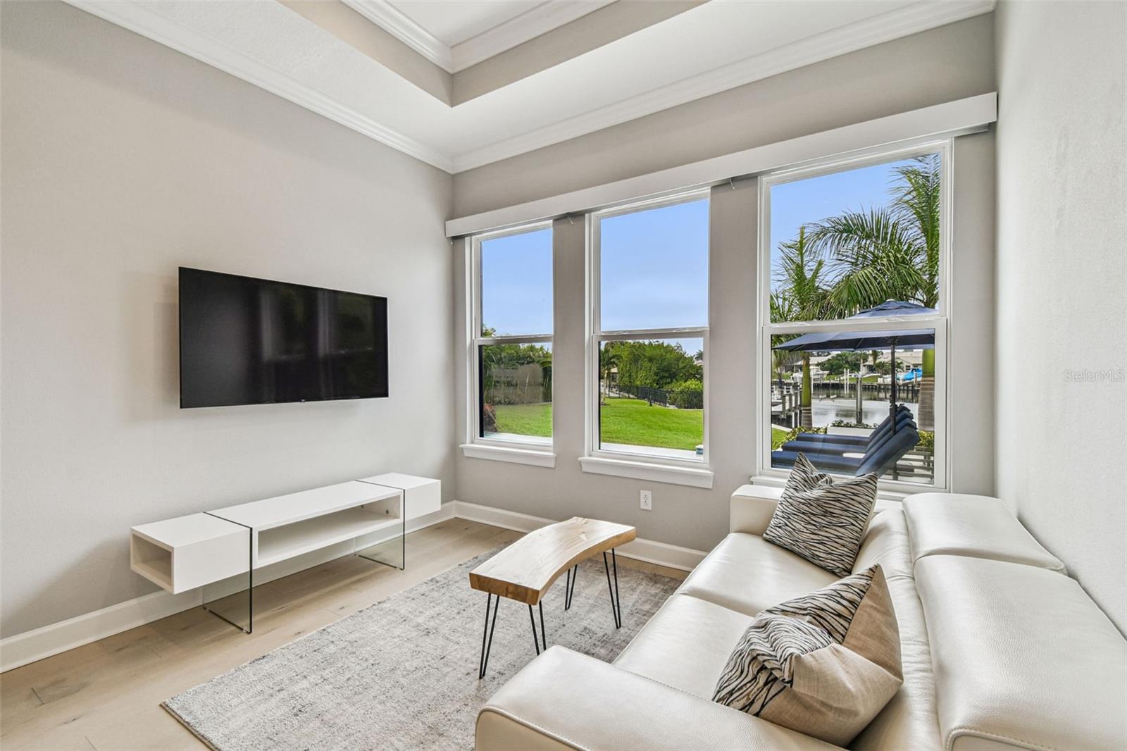 4054 ROCKY SHORES Dr TAMPA, FL 33634