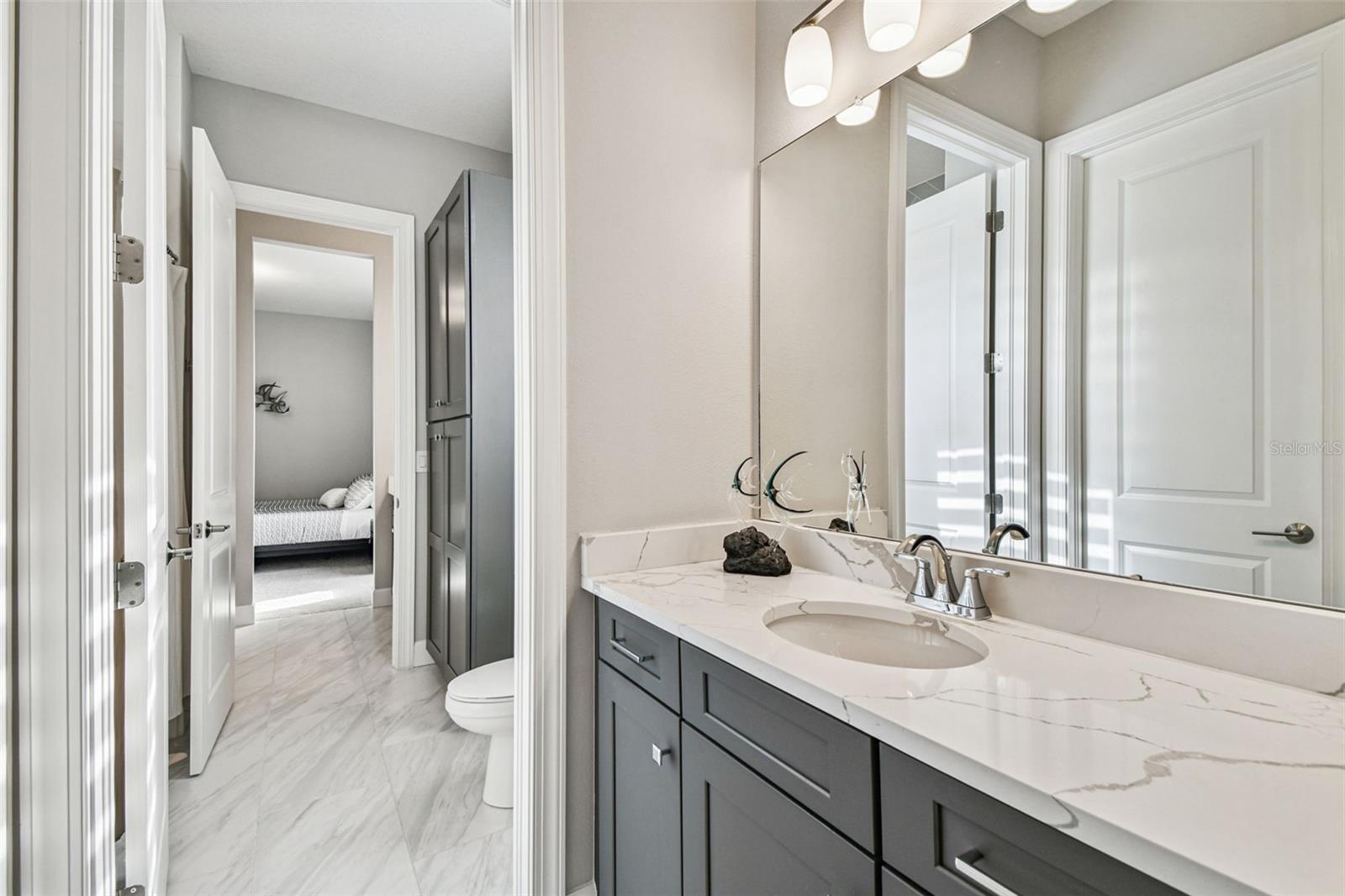 4054 ROCKY SHORES Dr TAMPA, FL 33634