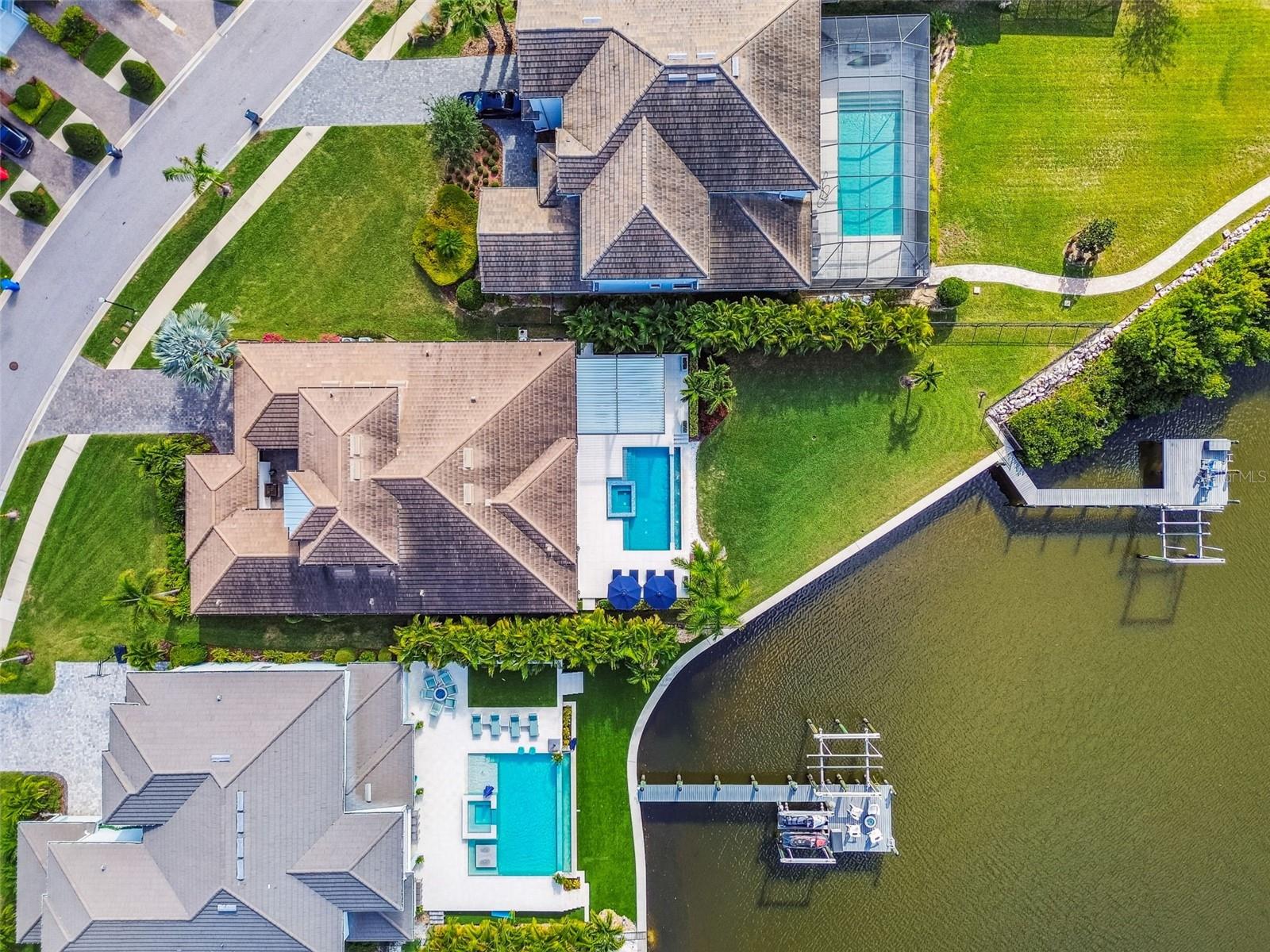 4054 ROCKY SHORES Dr TAMPA, FL 33634