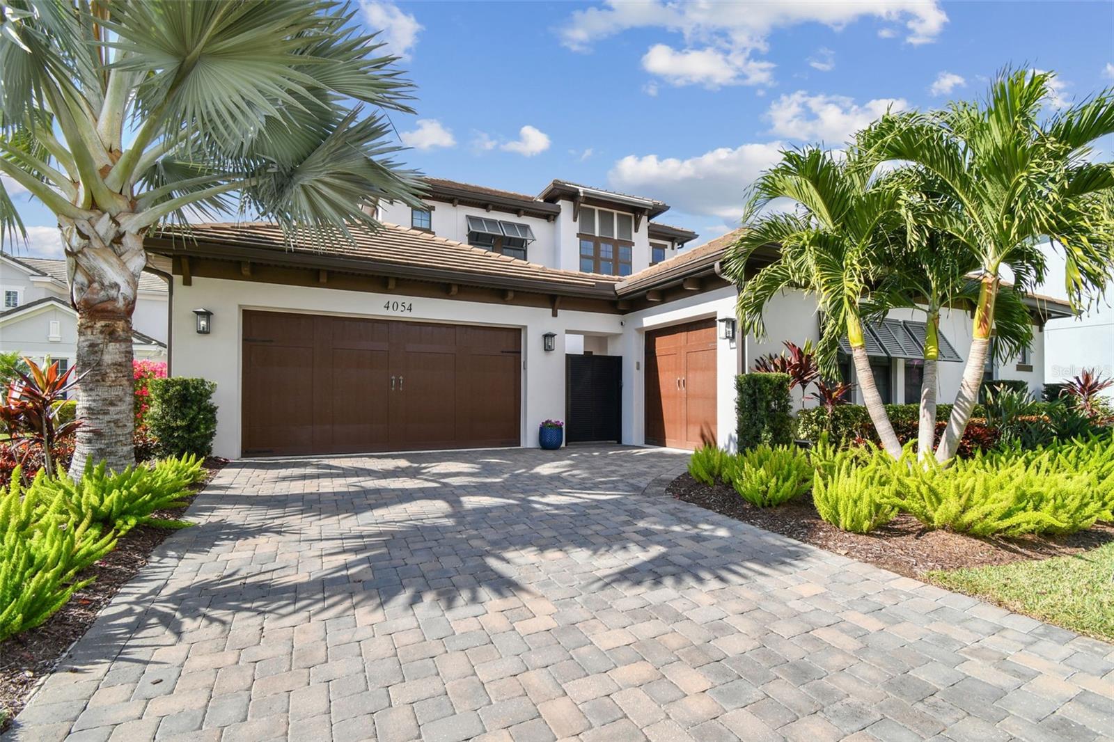 4054 ROCKY SHORES Dr TAMPA, FL 33634