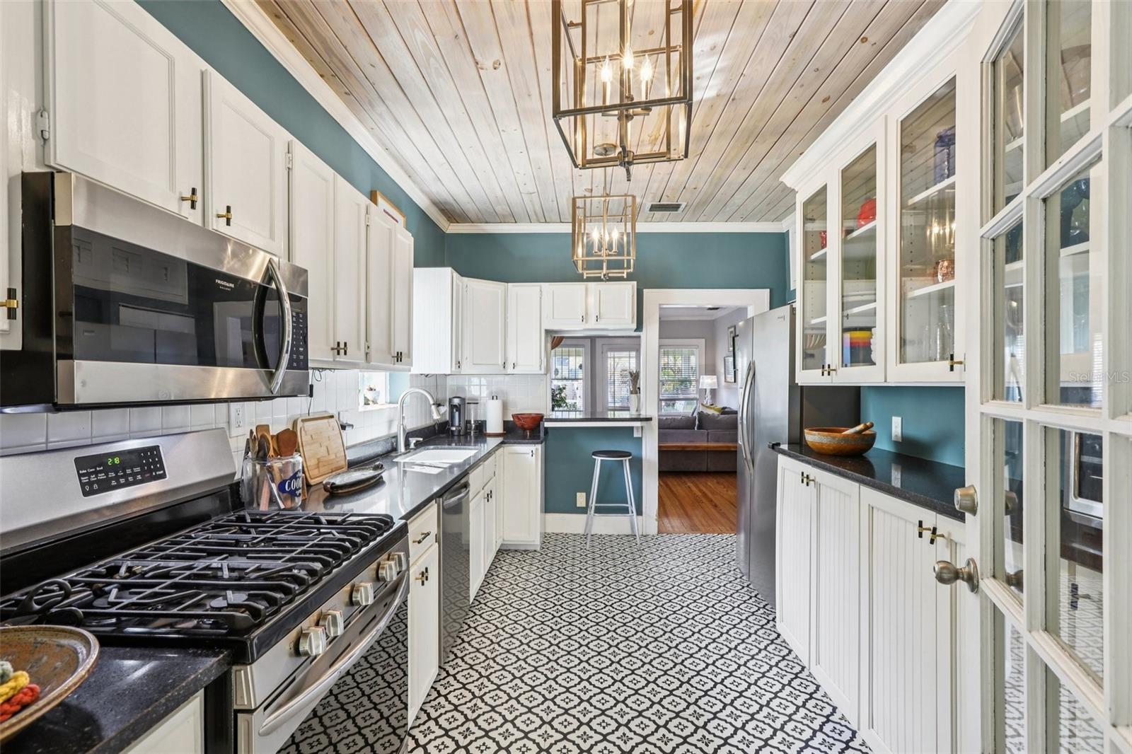 921 3RD St ST PETERSBURG, FL 33701