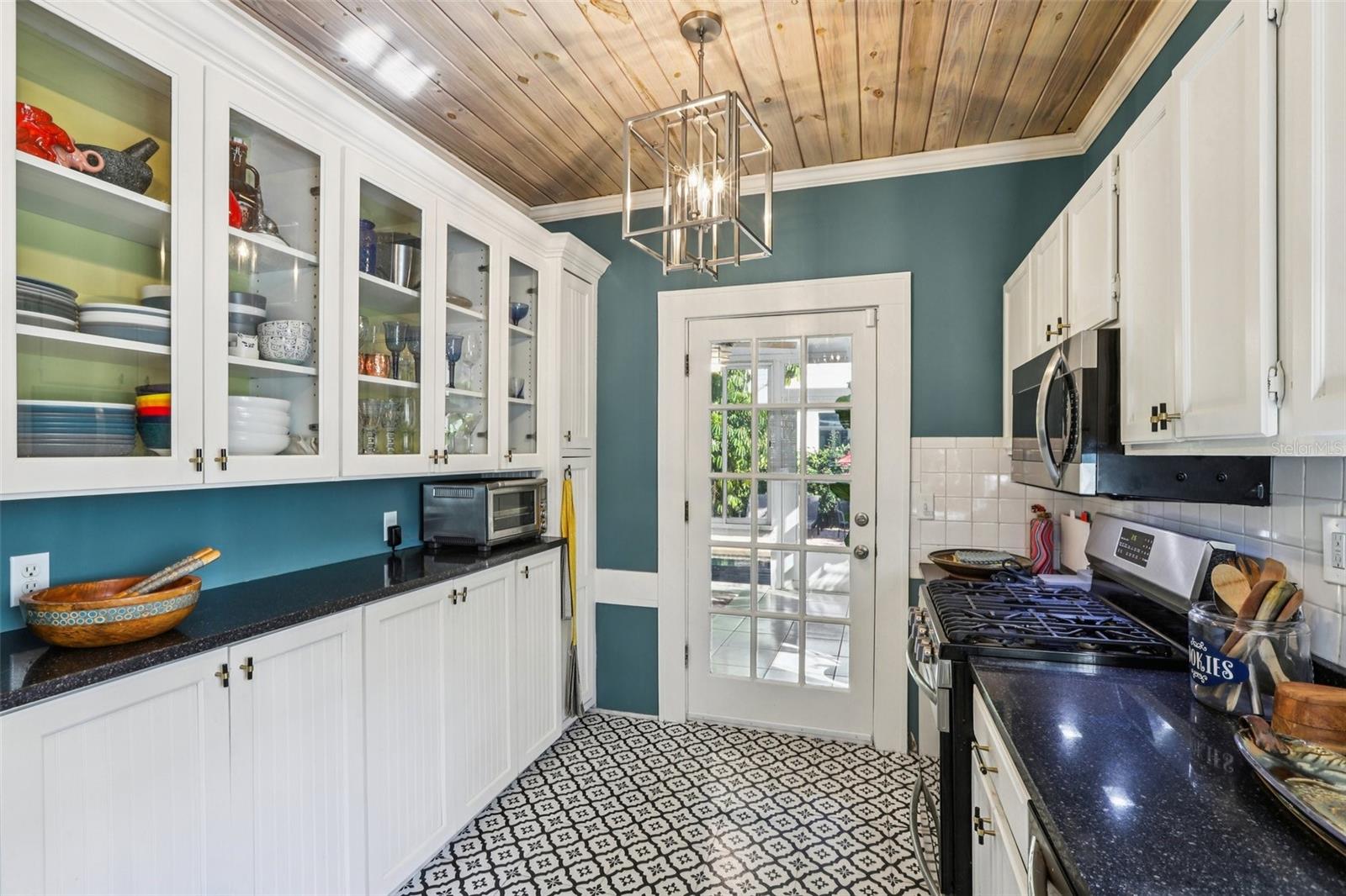 921 3RD St ST PETERSBURG, FL 33701